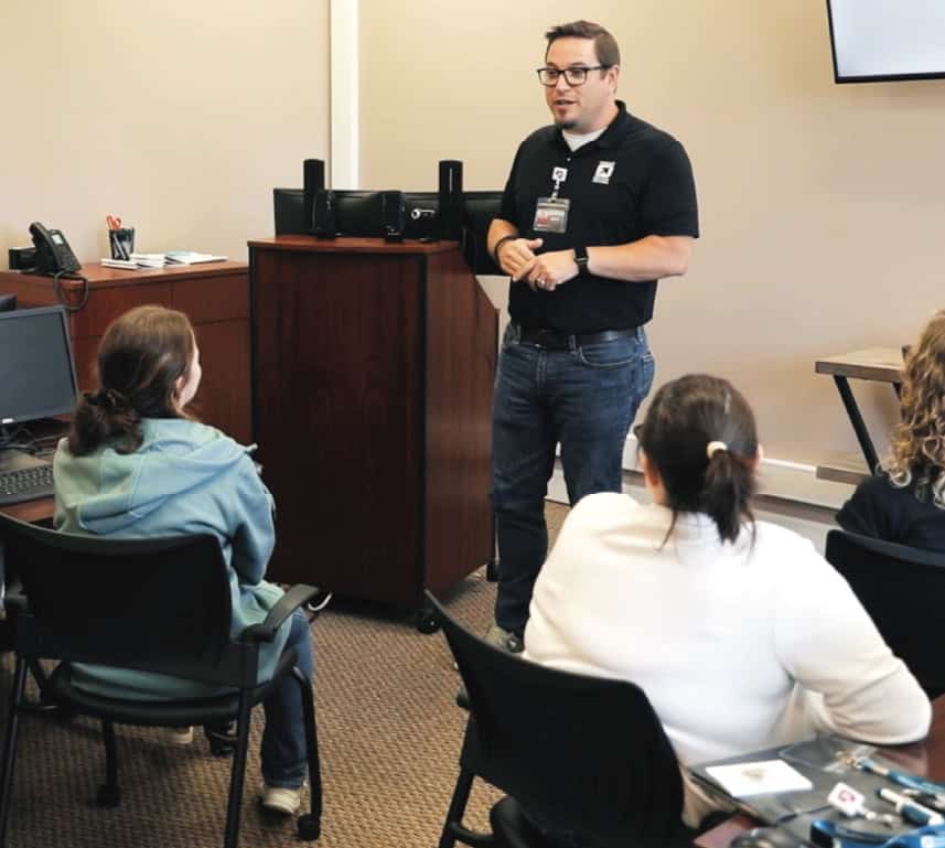 KTVAECU employee leading an orientation