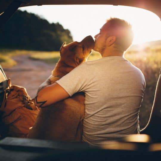 6 Tips for Traveling Safely with Your Money